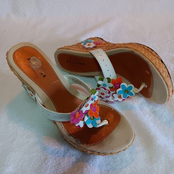 Slip-on Wedges with Flowers, US Size 9 - Picture 6 of 9